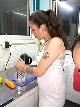 solangeyaelok1 online show from January 2025 03:48:01 AM