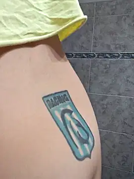 solangeyaelok1 online show from February 2025 01:32:01 PM