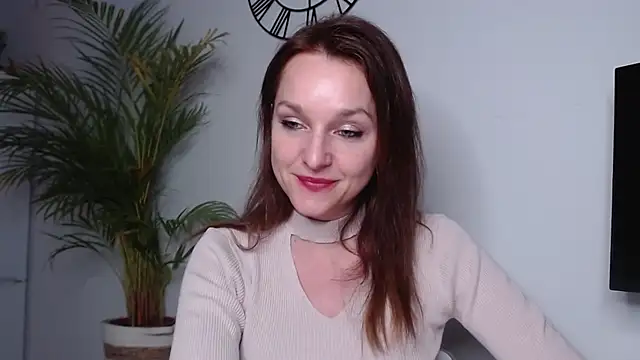 Snapshot of AliciaDesire chatting on March 2025 07:04:01 PM AliciaDesire online show from March 2025 07:04:01 PM