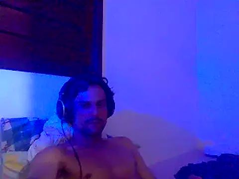 Snapshot of couplemilk chatting on January 2025 02:33:01 AM couplemilk online show from January 2025 02:33:01 AM