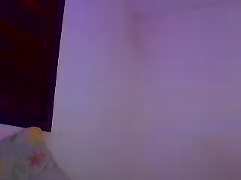 Snapshot of couplemilk chatting on January 2025 10:19:01 PM couplemilk online show from January 2025 10:19:01 PM