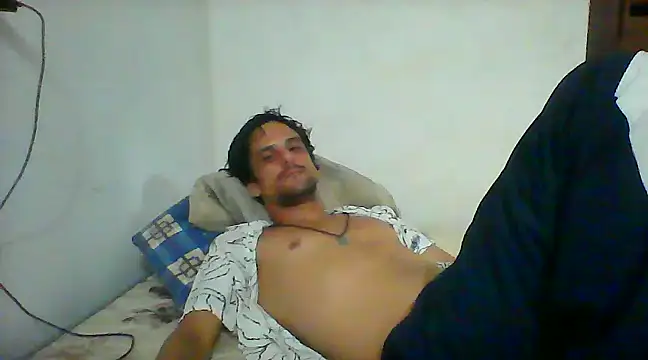 Snapshot of couplemilk chatting on January 2025 10:07:02 PM couplemilk online show from January 2025 10:07:02 PM