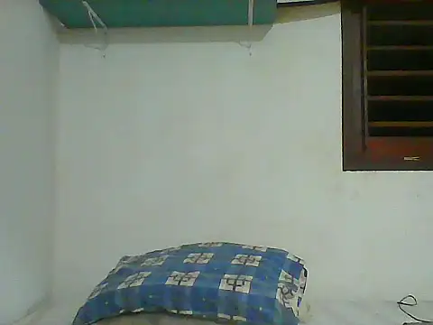 Snapshot of couplemilk chatting on January 2025 03:47:02 AM couplemilk online show from January 2025 03:47:02 AM