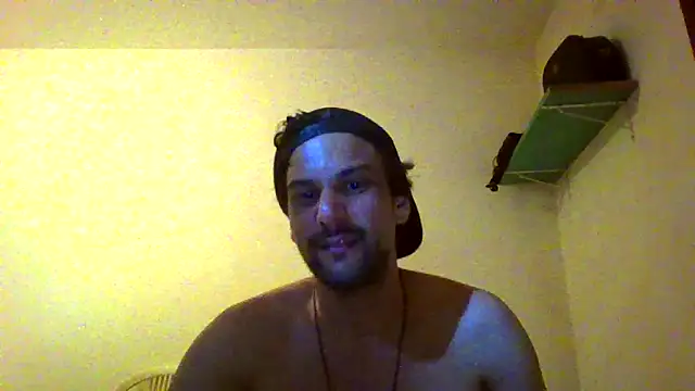 Snapshot of couplemilk chatting on January 2026 01:09:02 AM couplemilk online show from January 2026 01:09:02 AM