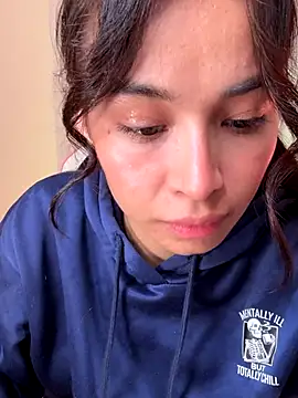 Adriennesexxx online show from December 2025 06:37:02 PM