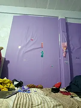 Snapshot of Lunababymylove chatting on December 2024 06:32:02 AM Lunababymylove online show from December 2024 06:32:02 AM