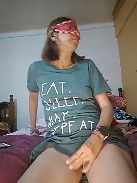 Snapshot of Lunababymylove chatting on January 2025 05:20:01 AM Lunababymylove online show from January 2025 05:20:01 AM