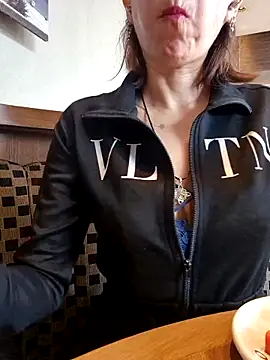 Snapshot of Lunababymylove chatting on September 2025 05:02:01 PM Lunababymylove online show from September 2025 05:02:01 PM