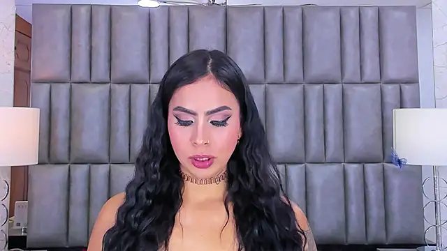 GiahDaniels online show from December 2024 08:26:01 AM