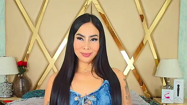 GiahDaniels online show from January 2025 04:54:01 AM