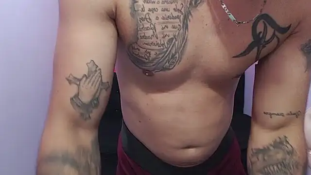 hugecocks hot online show from April 2026 01:08:01 AM