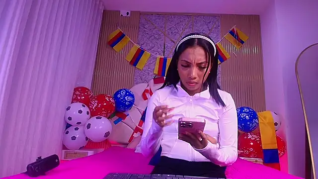 nata luna online show from July 2026 07:20:02 PM