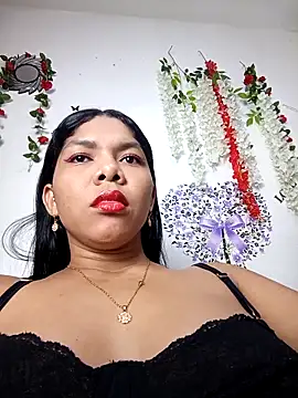 DIORA Latina online show from October 2025 03:56:02 AM