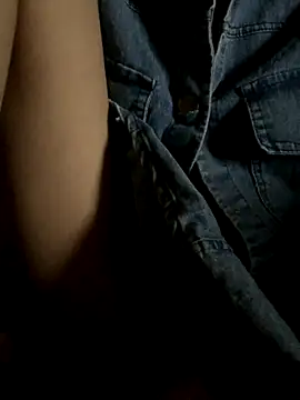 Snapshot of Asianmombigasss chatting on October 2025 05:17:02 AM Asianmombigasss online show from October 2025 05:17:02 AM