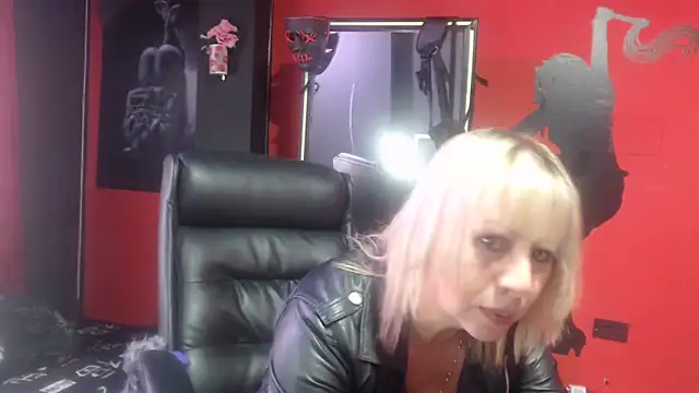 KLOE PIELL online show from September 2025 09:27:02 PM