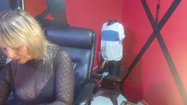 KLOE PIELL online show from November 2025 10:37:02 PM