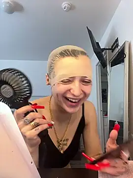 Snapshot of exoticmisfitt chatting on February 2026 09:24:02 PM exoticmisfitt online show from February 2026 09:24:02 PM