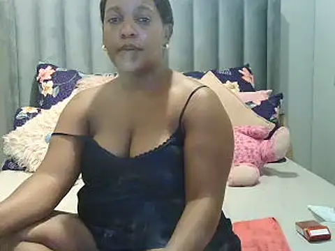 Snapshot of Amberbela chatting on December 2024 05:01:02 PM Amberbela online show from December 2024 05:01:02 PM