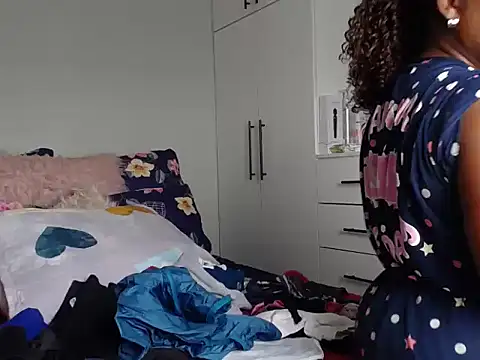 Snapshot of Amberbela chatting on September 2025 08:47:01 AM Amberbela online show from September 2025 08:47:01 AM