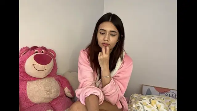 HallieLemon1 online show from December 2024 10:19:01 PM