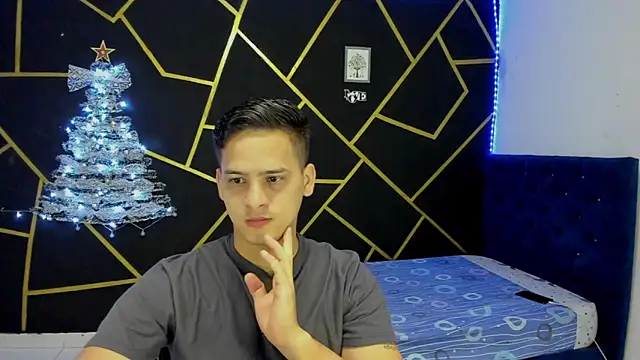 Snapshot of JANER_03 chatting on December 2024 01:33:01 PM JANER 03 online show from December 2024 01:33:01 PM