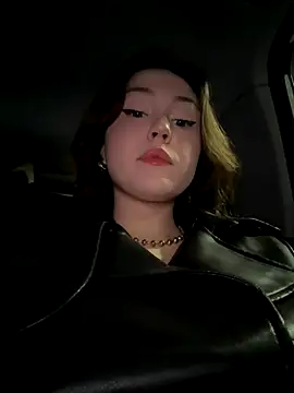 Peachy Dream online show from October 2025 06:05:02 PM