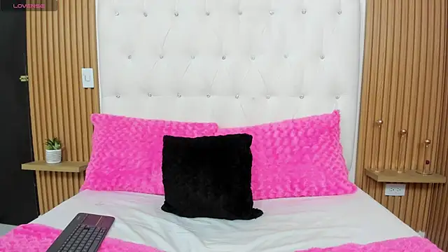 MartinaWestt online show from July 2026 01:07:01 AM