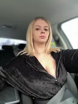 Love Bri online show from November 2025 10:29:01 AM