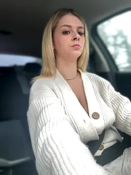 Love Bri online show from December 2025 10:24:01 AM