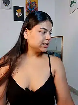 Snapshot of Cleo_hills chatting on December 2024 01:06:02 PM Cleo hills online show from December 2024 01:06:02 PM