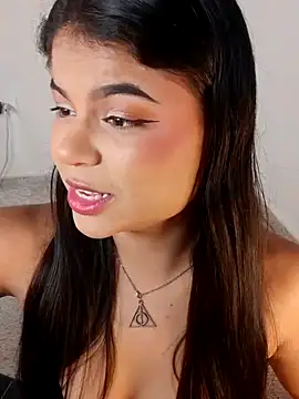 Snapshot of Cleo_hills chatting on February 2025 01:22:02 PM Cleo hills online show from February 2025 01:22:02 PM