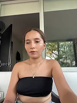 Snapshot of Penelope-Hot chatting on December 2024 09:37:01 PM Penelope-Hot online show from December 2024 09:37:01 PM