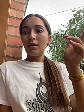 Snapshot of Penelope-Hot chatting on December 2024 10:21:02 PM Penelope-Hot online show from December 2024 10:21:02 PM