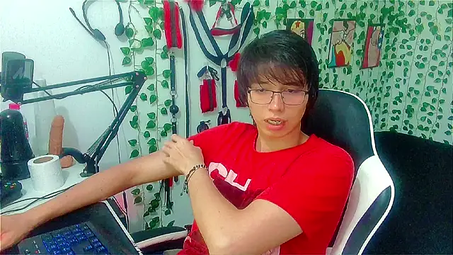 Andy gray online show from April 2026 04:04:01 PM