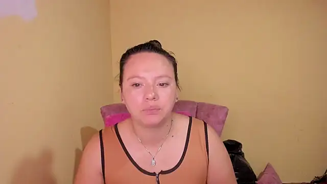 lauraguzman online show from July 2026 02:38:01 AM