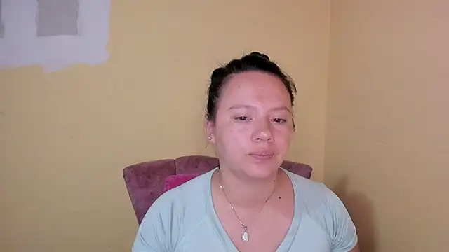 lauraguzman online show from July 2026 04:16:01 AM