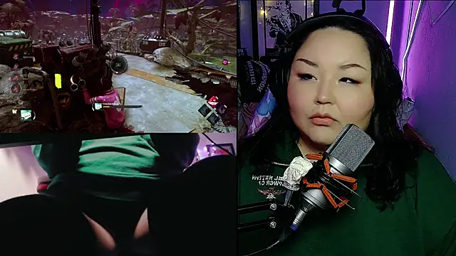 Snapshot of EmGreens chatting on March 2025 03:47:01 AM EmGreens online show from March 2025 03:47:01 AM