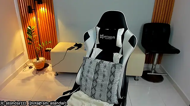 dafboy1 online show from March 2025 10:10:01 PM