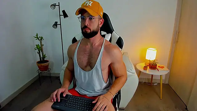 dafboy1 online show from January 2026 01:37:02 PM