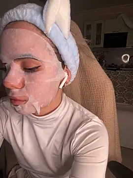 SkyBriii online show from December 2024 08:39:02 AM