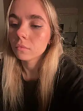 SkyBriii online show from January 2025 07:35:02 PM