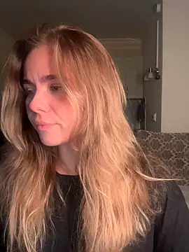 SkyBriii online show from September 2025 06:51:01 PM