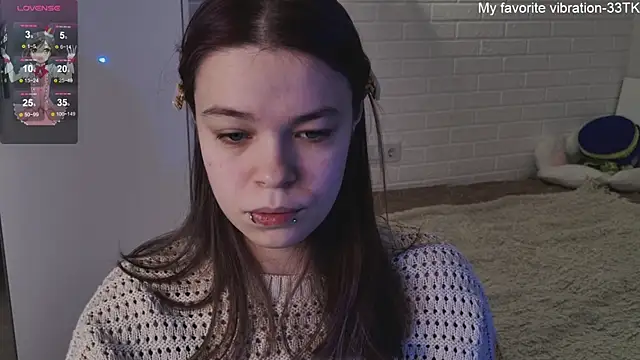 Snapshot of ValBae chatting on January 2025 12:01:02 PM ValBae online show from January 2025 12:01:02 PM