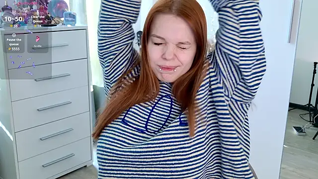 Snapshot of ValBae chatting on March 2026 06:28:02 AM ValBae online show from March 2026 06:28:02 AM