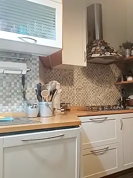 Snapshot of Frabox65 chatting on February 2025 06:04:01 AM Frabox65 online show from February 2025 06:04:01 AM