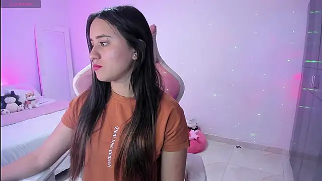 Snapshot of Tinylottie chatting on September 2025 01:42:02 AM Tinylottie online show from September 2025 01:42:02 AM