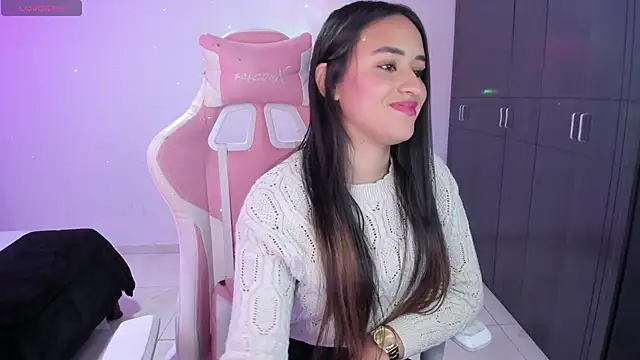 Snapshot of Tinylottie chatting on September 2025 03:50:01 PM Tinylottie online show from September 2025 03:50:01 PM