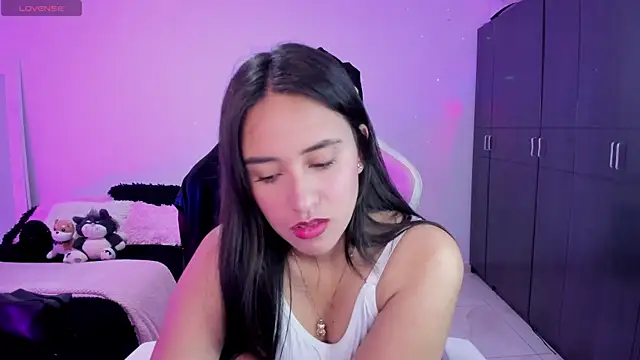 Snapshot of Tinylottie chatting on October 2025 10:29:01 PM Tinylottie online show from October 2025 10:29:01 PM