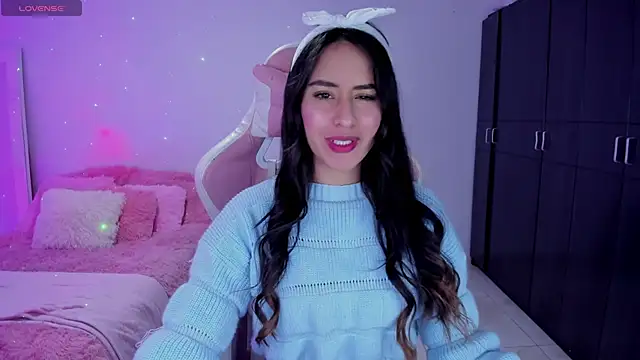 Tinylottie online show from December 2025 05:31:02 PM