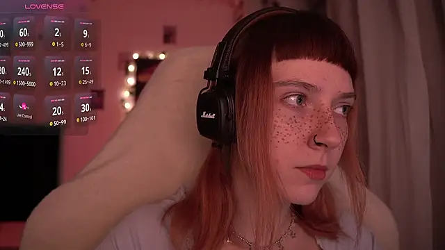 Snapshot of juliapie chatting on December 2024 02:14:01 AM juliapie online show from December 2024 02:14:01 AM